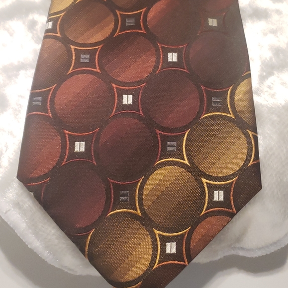 NWT Concepts by Claiborne Tie - Picture 3 of 4